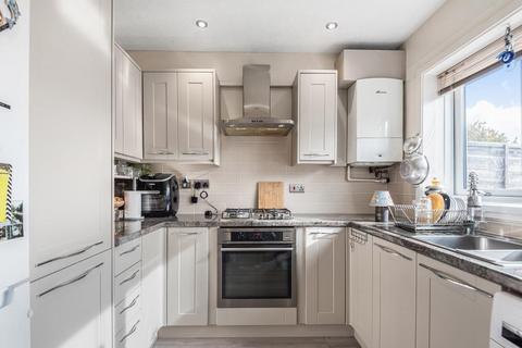 4 bedroom terraced house to rent, Slough, SL1