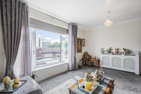4 bedroom terraced house to rent, Slough, SL1