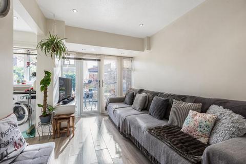 4 bedroom terraced house to rent, Slough, SL1