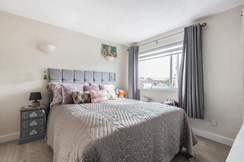4 bedroom terraced house to rent, Slough, SL1