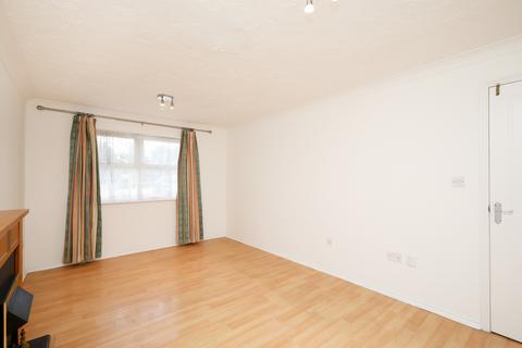 2 bedroom flat for sale, Pickfords Gardens, Slough, SL1