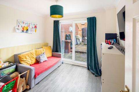 4 bedroom detached house for sale, Kestrel Way, Bicester