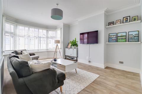 undefined, Leighton Avenue, Leigh-on-Sea SS9