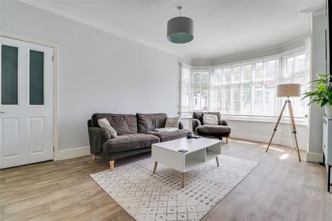 undefined, Leighton Avenue, Leigh-on-Sea SS9