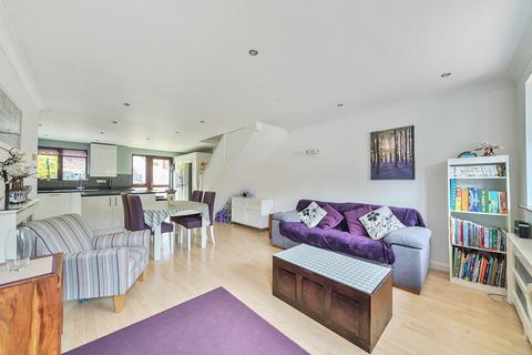 22 Honeysuckle Close, Winchester, SO22 4QQ