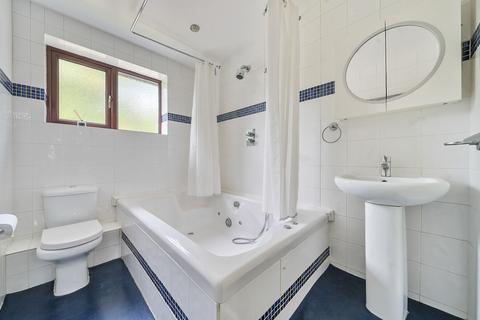 22 Honeysuckle Close, Winchester, SO22 4QQ