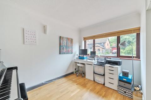 22 Honeysuckle Close, Winchester, SO22 4QQ