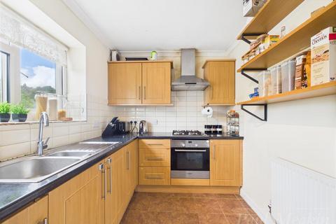 127 Kingsdown Avenue, South Croydon, CR2 6QL