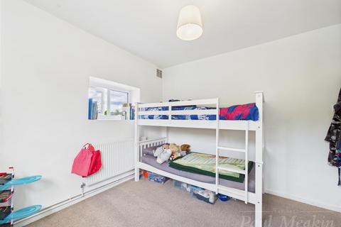 127 Kingsdown Avenue, South Croydon, CR2 6QL
