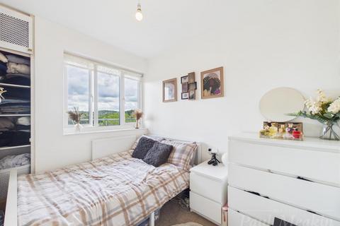 127 Kingsdown Avenue, South Croydon, CR2 6QL