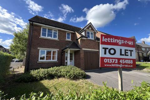 4 bedroom detached house to rent, Lacock Gardens, Hilperton, Nr Trowbridge