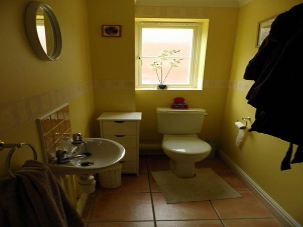Downstairs cloakroom