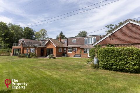 5 bedroom detached bungalow for sale, Reading Road, Hook, RG27