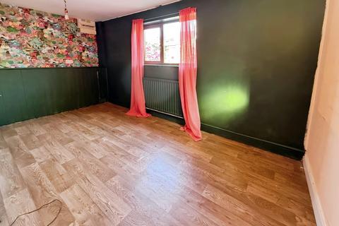 2 bedroom semi-detached house for sale, 18, Tattle Bank, Southam, Warwickshire CV47 1NU