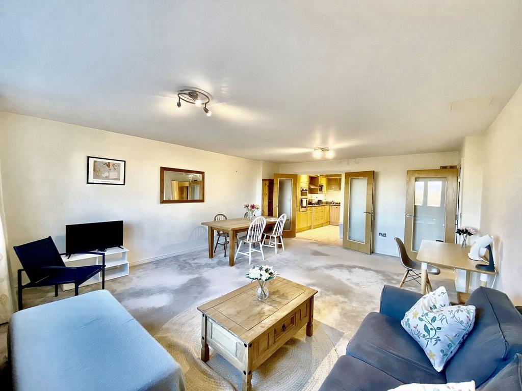 Lounge/dining room