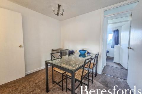 26 Camellia Close, Romford, RM3 0XW
