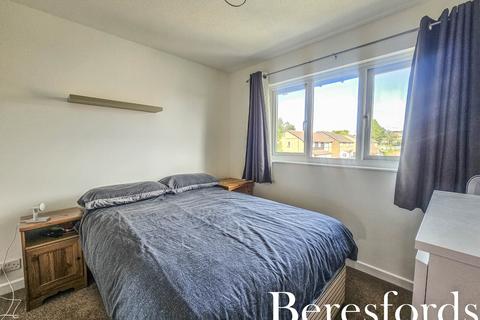 26 Camellia Close, Romford, RM3 0XW