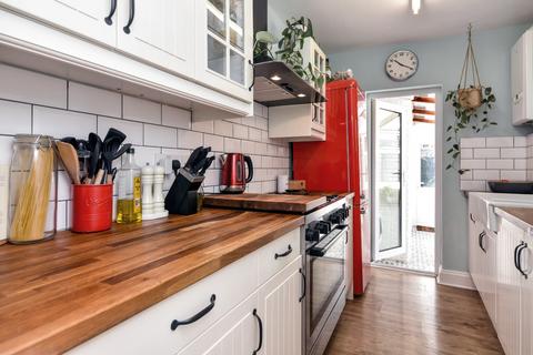 17 Waterloo Road, Shoeburyness, Southend-on-sea, SS3 9EQ