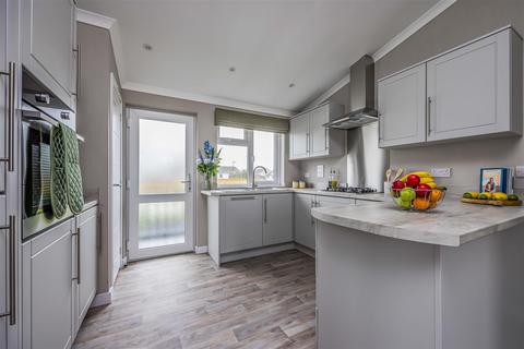 2 bedroom mobile home for sale, Littlehampton Marina, Ferry Road, Littlehampton