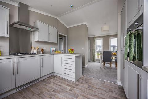 2 bedroom mobile home for sale, Littlehampton Marina, Ferry Road, Littlehampton