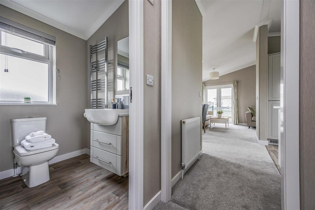 Plot 19 Littlehampton Marina-Small-Portico Marketin