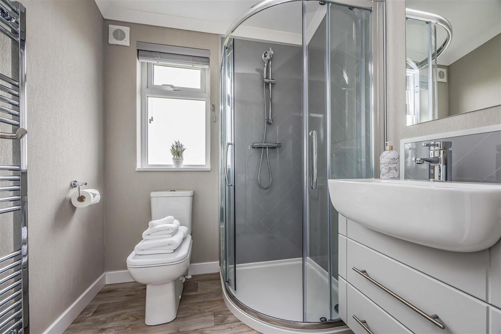 Plot 19 Littlehampton Marina-Small-Portico Marketin