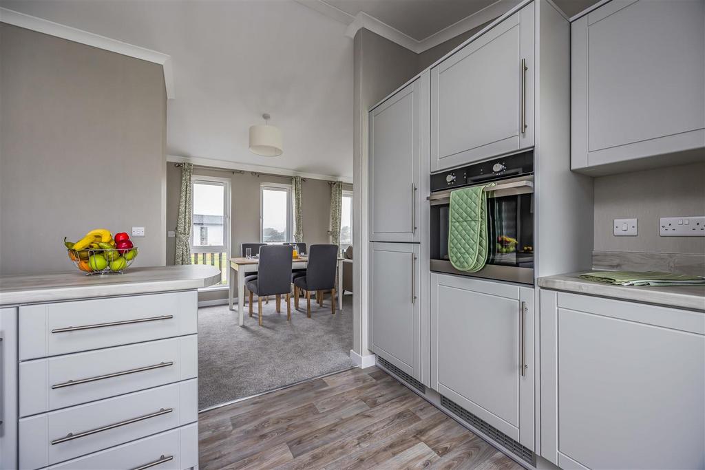 Plot 19 Littlehampton Marina-Small-Portico Marketin