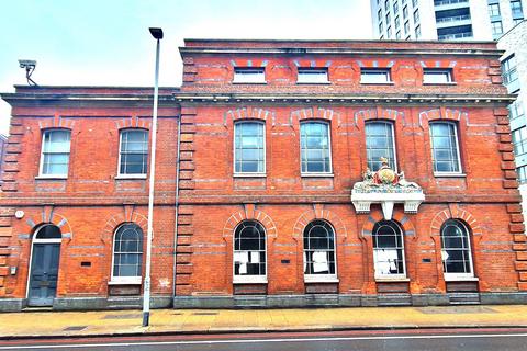 Office to rent, 11 Garratt Ln London SW18 4AQ
