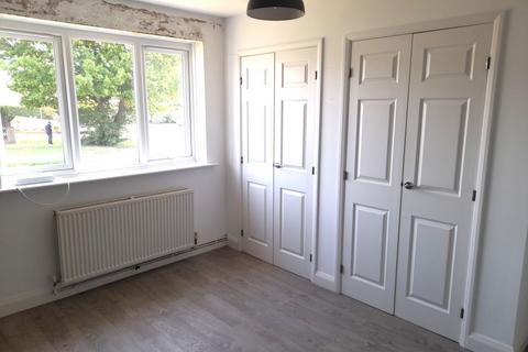28 Malcolm Gardens, Polegate, BN26 6PJ