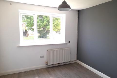 28 Malcolm Gardens, Polegate, BN26 6PJ