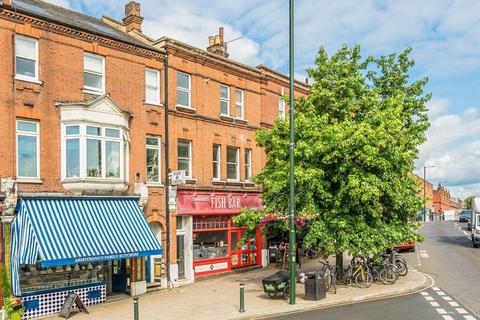 St. Margarets Road, Twickenham TW1