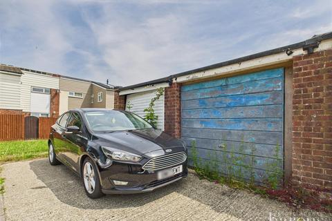 2 Cayman Close, Basingstoke, RG24 9AG