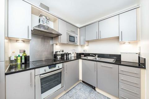 1 bedroom flat to rent, City Walk, London SE1