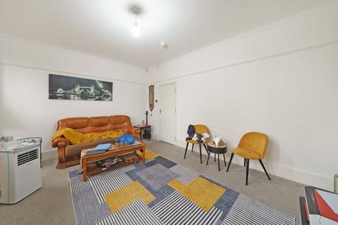 2 bedroom flat for sale, Ilford IG1