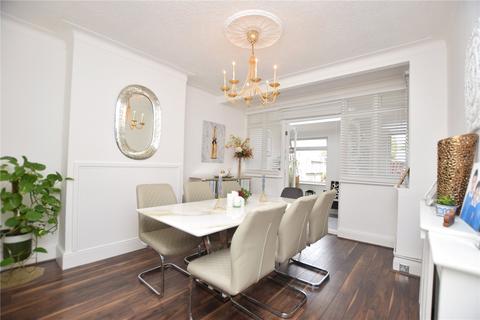 35 Adelaide Gardens, Chadwell Heath, Romford, RM6 6SS