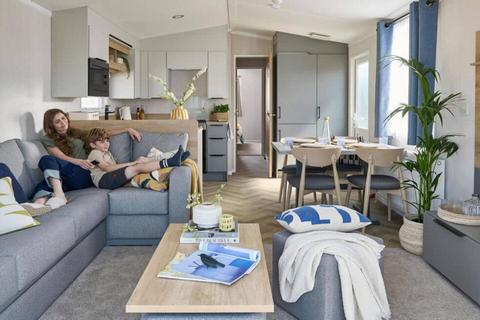 2 bedroom mobile home for sale, Crossburn Holiday Park, Peebles EH45