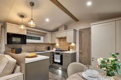 2 bedroom mobile home for sale, Crossburn Holiday Park, Peebles EH45