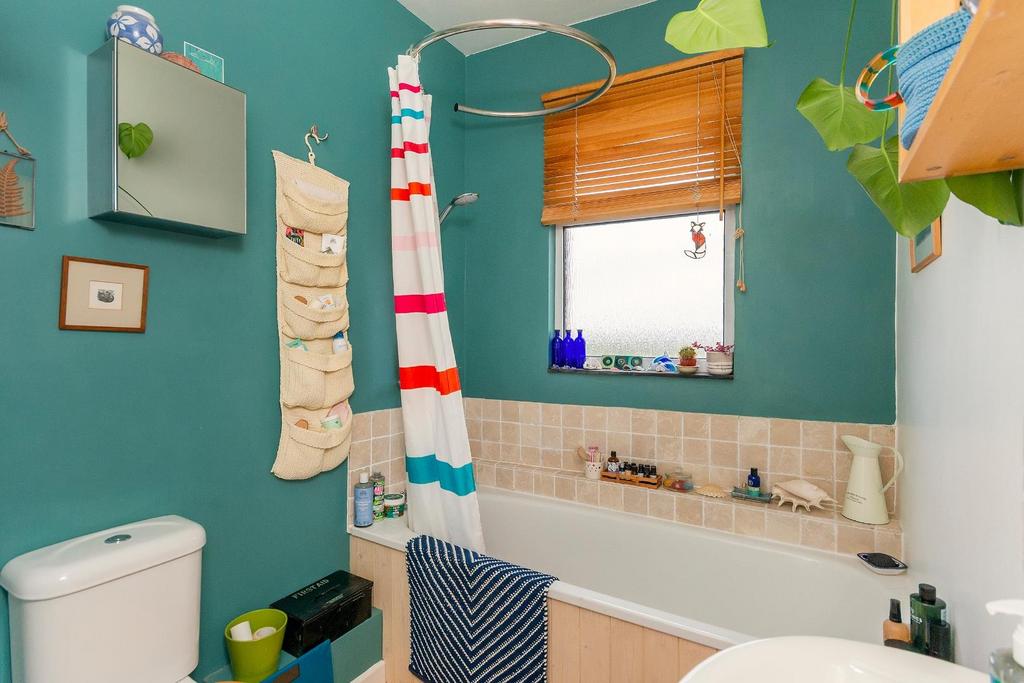 0 V7 STN - Bathroom C.jpg