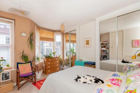 3 bedroom terraced house for sale, Vale Street, Totterdown