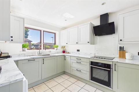 6 Hutton Close, Windlesham, GU20 6DN