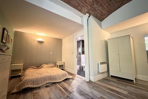 3 bedroom apartment for sale, Macintosh Mills, Cambridge Street
