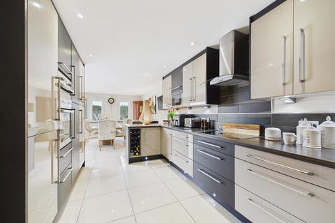 4 bedroom detached house for sale, Medlar Drive, Welton