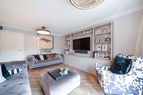 undefined, Wright Close, Hertfordshire WD23