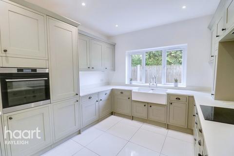 5 bedroom detached house for sale, Rayleigh Road, Leigh-On-Sea