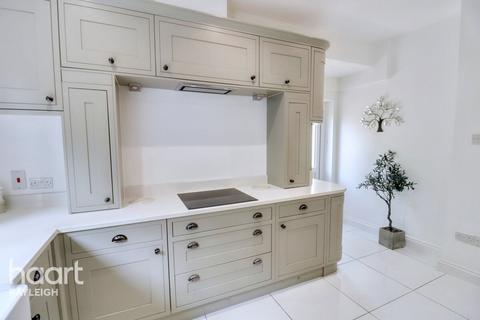 5 bedroom detached house for sale, Rayleigh Road, Leigh-On-Sea