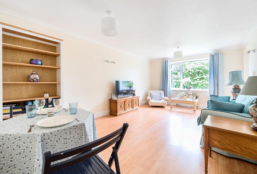 Sitting/Dining Room