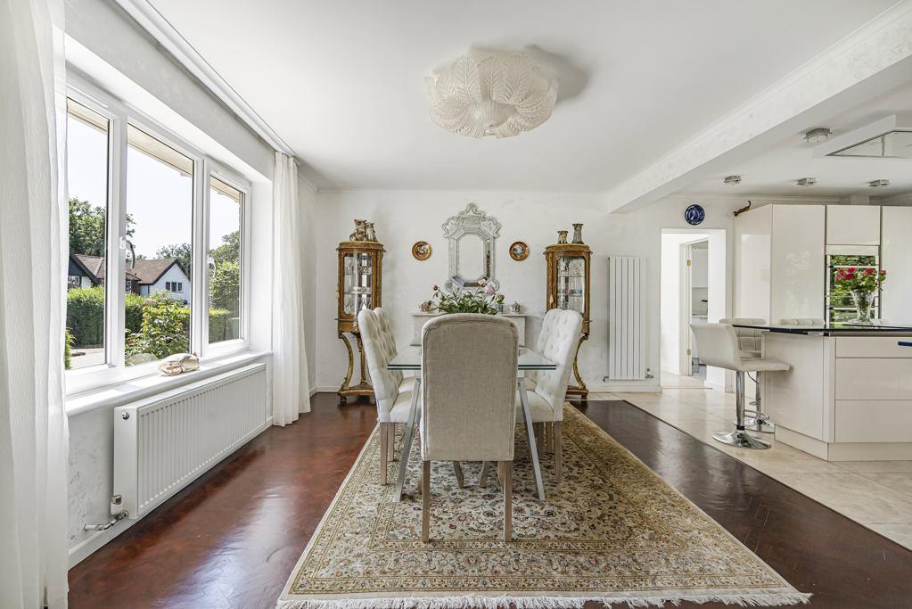 Kitchen/Dining