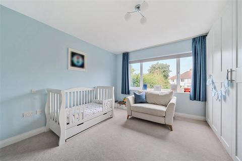 18 Thistledene, Thames Ditton, KT7 0YJ