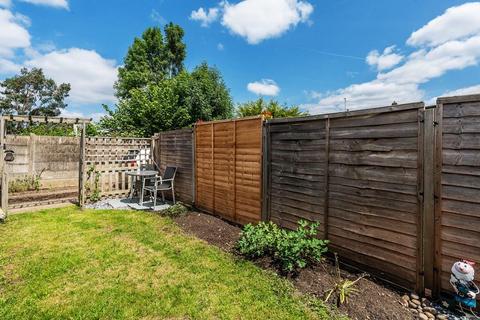 174a Kingston Road, Leatherhead, KT22 7PZ