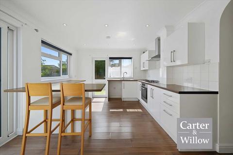 3 bedroom end of terrace house for sale, Keppel Road, Dagenham, Essex